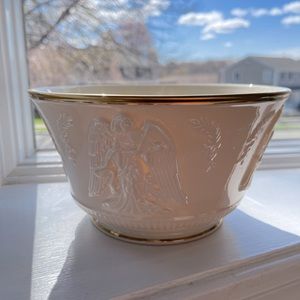 Vintage Lenox 1997 The Music of Angels 8 3/8" Ivory Gold Bowl